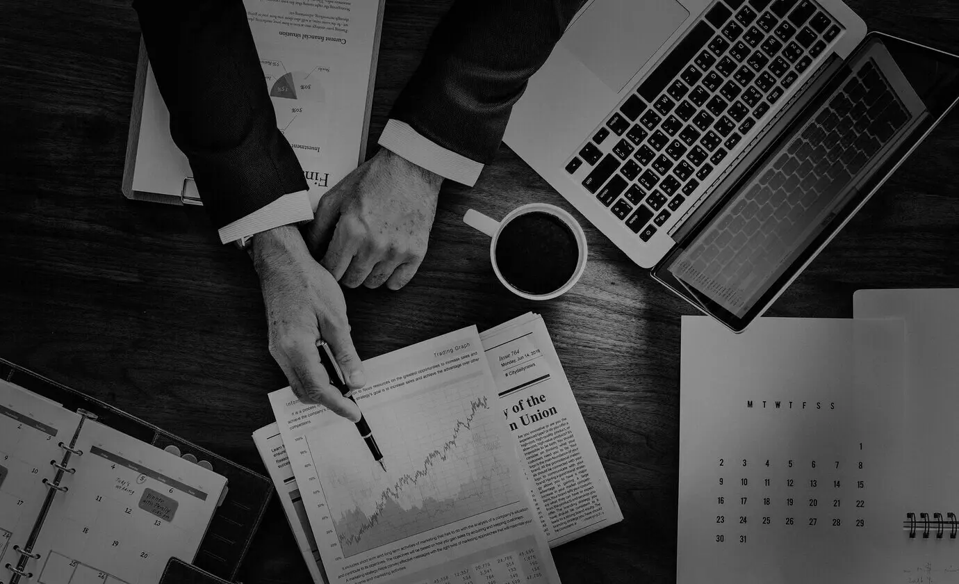 Bird’s-eye view of a business data analysis graph